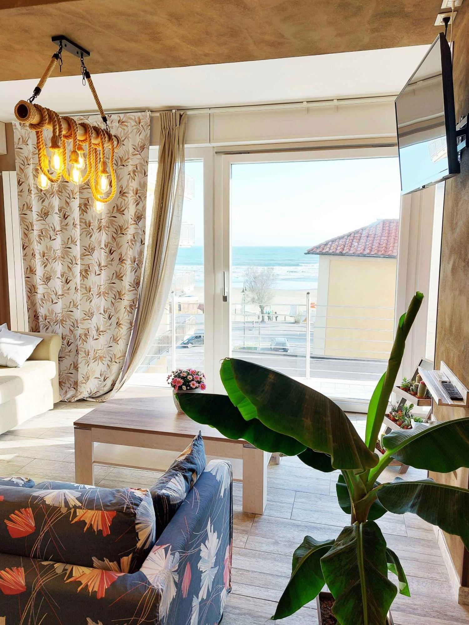 Sweet Home & Wellness Affittacamere Nettuno Exterior photo